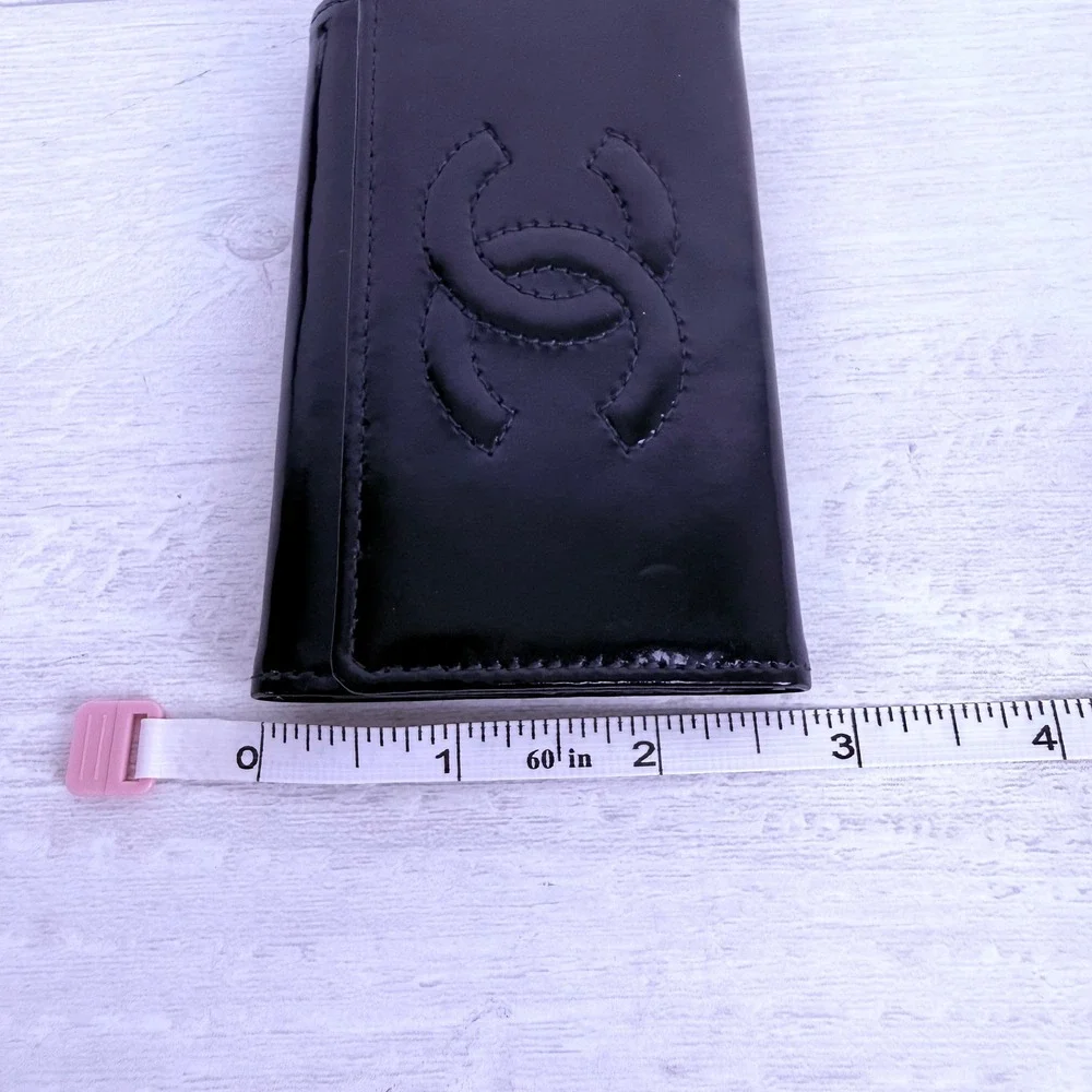 Chanel Key Holder Black Patent Leather CC Logo Vintage 6 Hook Wallet